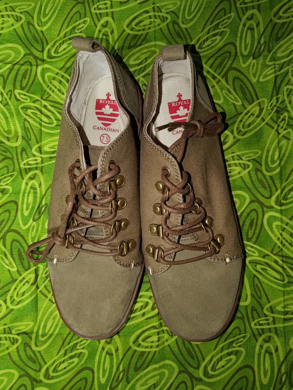 Royal Canadian Women’s Lace up  Shoe US Sz 7.5